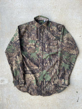 Load image into Gallery viewer, 90’s Cabela’s Realtree Camo Button-Up Shirt (XL)
