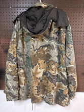 Load image into Gallery viewer, Size L Vintage 6 pocket Blue Bill Realtree Advantage coat