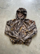 Load image into Gallery viewer, Vintage Realtree Hardwoods Camo Jacket (M)