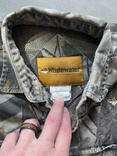 Load image into Gallery viewer, 2000’s Whitewater Realtree Hardwoods Camo Button Up Shirt (L)