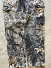 Load image into Gallery viewer, Vintage Mossy Oak Breakup Camo Adjustable Waist Pants (M)