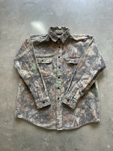Load image into Gallery viewer, Vintage L.L. Bean Realtree Advantage Timber Camo Chamois Shirt (L)