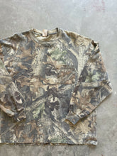 Load image into Gallery viewer, Vintage Realtree Advantage Timber Camo Long Sleeve Shirt (XL)