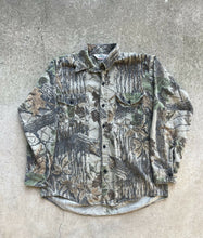 Load image into Gallery viewer, Vintage Redhead Realtree Camo Button Up (L/XL)