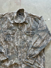 Load image into Gallery viewer, Vintage Mossy Oak Treestand Camo Chamois Shirt (L)