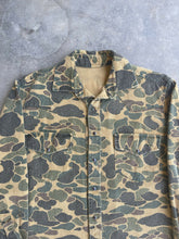 Load image into Gallery viewer, Vintage Duck Camo Button Up Shirt (L)