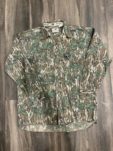 Load image into Gallery viewer, 1990’s Mossy Oak Greenleaf Camo Button-Up Shirt (XL)