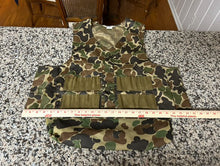 Load image into Gallery viewer, Duxbak hunting vest XL