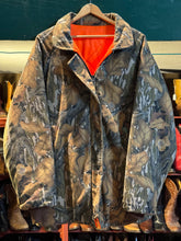 Load image into Gallery viewer, 90’s Mossy Oak Fall Foliage Reversible Jacket (L) 🇺🇸