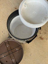 Load image into Gallery viewer, 90’s Realtree Advantage Bucket Cooler w/ Swivel Seat 🇺🇸