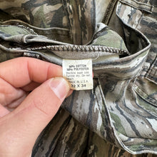 Load image into Gallery viewer, Vintage Realtree Camo Pants (M)