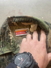 Load image into Gallery viewer, Vintage Winchester Trebark Camo Chamois Shirt (L)