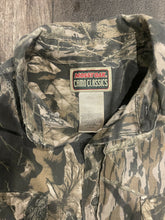 Load image into Gallery viewer, Vintage Mossy Oak Breakup Camo Button-Up Short Sleeve Shirt (L)