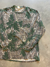 Load image into Gallery viewer, Vintage Mossy Oak Shadow Leaf Long Sleeve Shirt (XL)