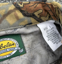 Load image into Gallery viewer, Vintage Cabelas Skyline Camo Chamois Large