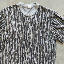 Load image into Gallery viewer, Vintage Realtree Camo Shirt (S)