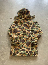 Load image into Gallery viewer, Vintage Eddie Bauer Duck Camo Jacket (M)