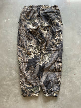 Load image into Gallery viewer, Vintage Mossy Oak Breakup Camo Fleece Reversible Pants (XL)