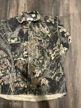 Load image into Gallery viewer, 1990’s Mossy Oak Gen 1 Breakup Camo Chamois Shirt (L)