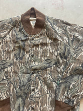 Load image into Gallery viewer, Vintage Mossy Oak Treestand Camo Bomber Jacket (L)