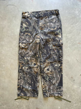Load image into Gallery viewer, Vintage Mossy Oak Breakup Camo Adjustable Waist Pants (M)