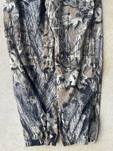 Load image into Gallery viewer, Vintage Remington Mossy Oak Gen 1 Breakup Camo Warm Weather Nylon Pants (L)