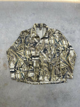 Load image into Gallery viewer, Vintage Realtree Advantage Wetlands Camo Button-Up (XL)