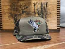 Load image into Gallery viewer, Camo DU Snap Back