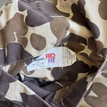 Load image into Gallery viewer, Vintage Duck Camo Reversible Vest (L)