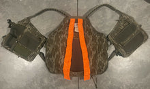 Load image into Gallery viewer, Mossy Oak Bob Dixon Turkey Vest #1464 (XL/XXL)