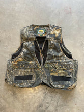 Load image into Gallery viewer, 2000’s Cabela’s Mossy Oak Breakup camo Bird Hunting Vest (L)