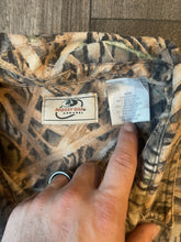 Load image into Gallery viewer, Vintage Mossy Oak Shadowgrass Camo Chamois Shirt (2XL)