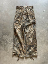 Load image into Gallery viewer, 2000’s Mossy Oak Duck Blind Camo Adjustable Waist Pants (S)