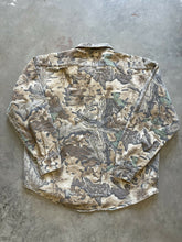 Load image into Gallery viewer, Vintage Realtree Advantage Camo Chamois Shirt (XL)