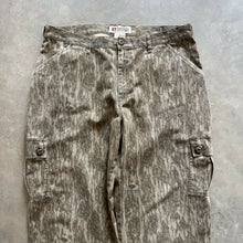 Load image into Gallery viewer, 2000’s Mossy Oak Bottomland Camo Adjustable Waist Pants (L)