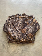 Load image into Gallery viewer, Vintage Woolrich Realtree Hardwoods Camo Jacket (L)