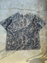 Load image into Gallery viewer, Vintage Mossy Oak Trees Camo Pocket T-Shirt (XL)