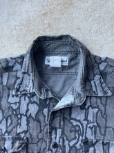 Load image into Gallery viewer, Vintage Trebark Camo Chamois Shirt (XL)