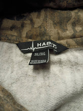 Load image into Gallery viewer, Habit Pullover