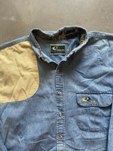 Load image into Gallery viewer, Vintage Mossy Oak Button-Up Shirt (XL)