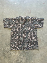 Load image into Gallery viewer, Vintage Mossy Oak Treestand Camo T-Shirt (L)