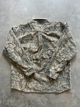 Load image into Gallery viewer, 2000’s Mossy Oak Shadowgrass Camo Denim Button-Up Shirt (XL)