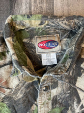 Load image into Gallery viewer, Vintage Wrangler Realtree Hardwoods Camo Chamois Shirt (2XL)