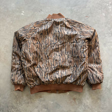 Load image into Gallery viewer, Vintage Columbia Mossy Oak Bottomland Camo Puffer Jacket (L)