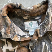 Load image into Gallery viewer, Vintage Mossy Oak Fall Foliage Camo Chamois Shirt (XL)