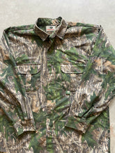 Load image into Gallery viewer, Vintage Mossy Oak Shadowleaf Camo Button Up Shirt (2XL)
