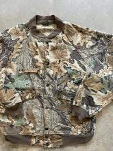 Load image into Gallery viewer, Vintage Spartan Realtree Advantage Camo Bomber Jacket (M)