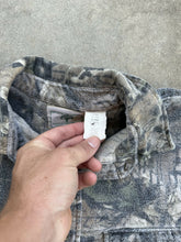 Load image into Gallery viewer, Vintage Mossy Oak Break Up Gen 1 Chamois Button Up (XL)