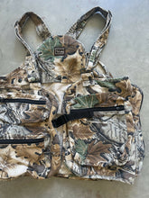 Load image into Gallery viewer, Vintage Realtree Advantage Camo Hunting Vest (L)