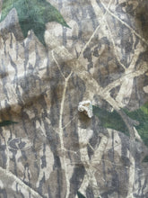 Load image into Gallery viewer, Vintage Mossy Oak Shadow Leaf Camo Button Up Shirt (XL)